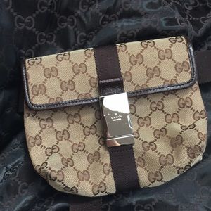 GUCCI authentic waist pouch